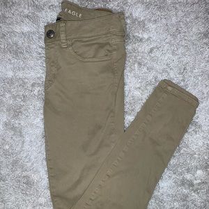 American Eagle khaki skinny pants!